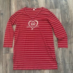 VICTORIA'S SECRET LONG SLEEVE RED/WHITE STRIPE V-NECK T-SHIRT NIGHTGOWN SMALL